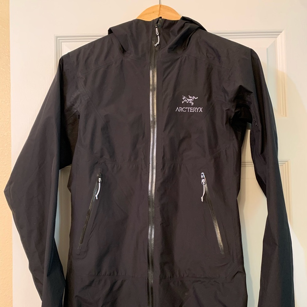 Women’s ARCTERYX GORETEX Rain Jacket XS